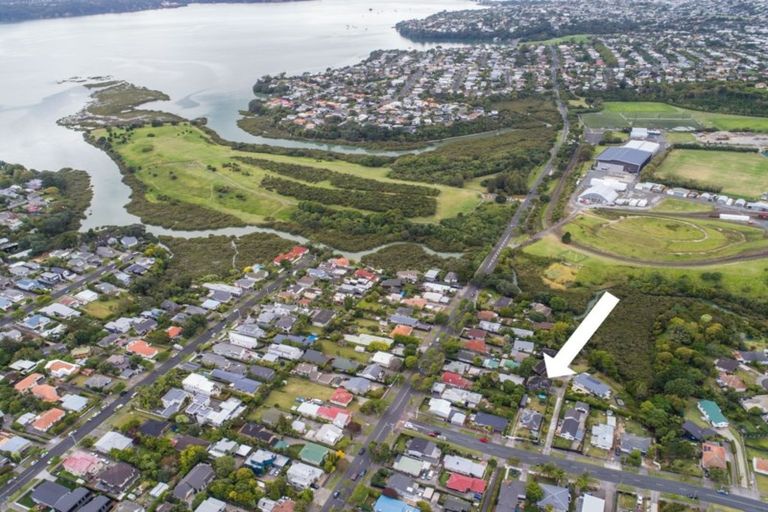 Photo of property in 1/105 Moa Road, Point Chevalier, Auckland, 1022