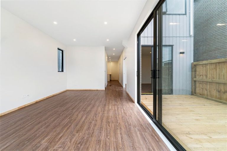 Photo of property in 25 Coast Garden Drive, Hobsonville, Auckland, 0616