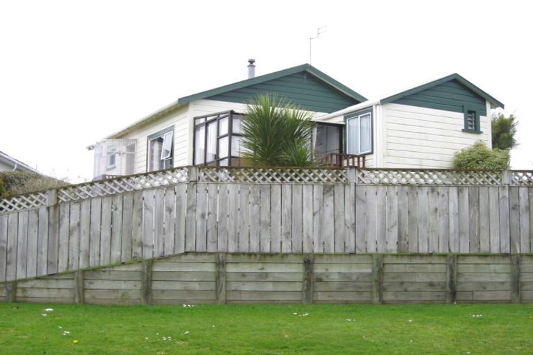 Photo of property in 8 Aratapu Street, Waitara, 4320