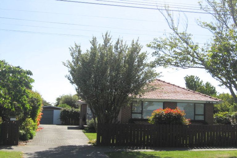 Photo of property in 8 Isleworth Road, Bishopdale, Christchurch, 8053