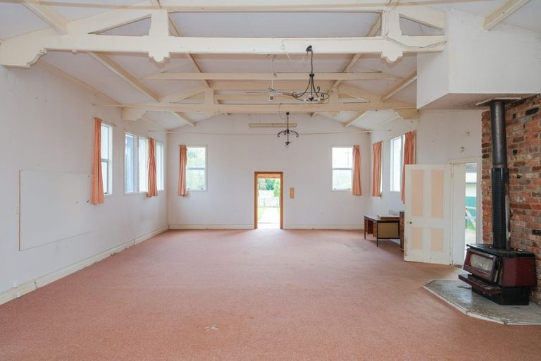 Photo of property in 16 Greenwich Street, Waihola, Milton, 9073