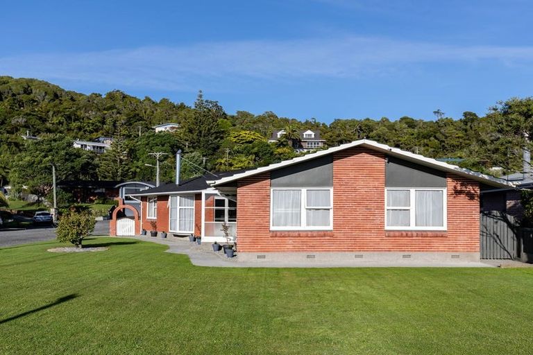 Photo of property in 159 Main South Road, Karoro, Greymouth, 7805
