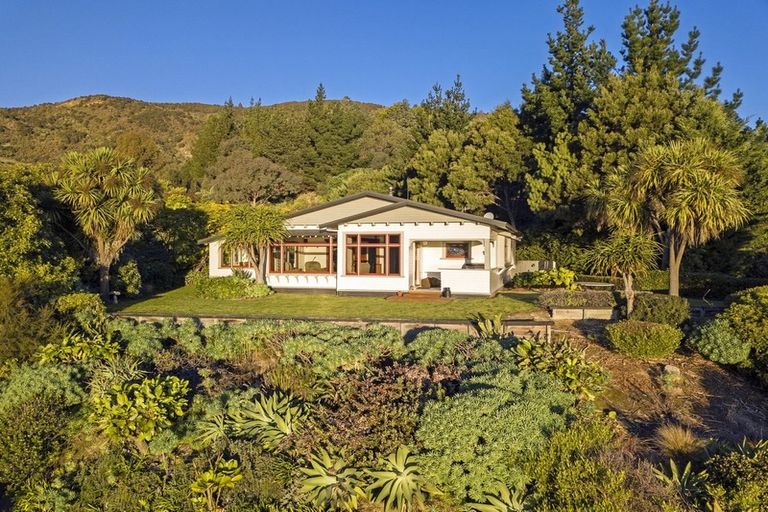 Photo of property in 53 Parautane Way, Todds Valley, Nelson, 7071