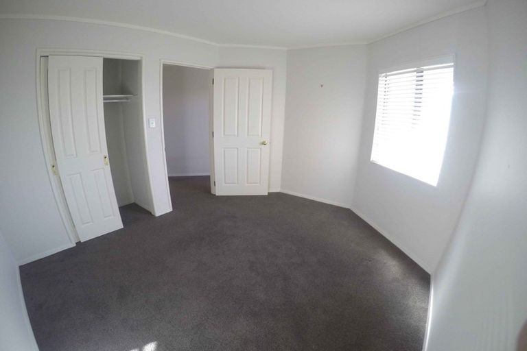 Photo of property in 102 Westerham Drive, Dannemora, Auckland, 2016