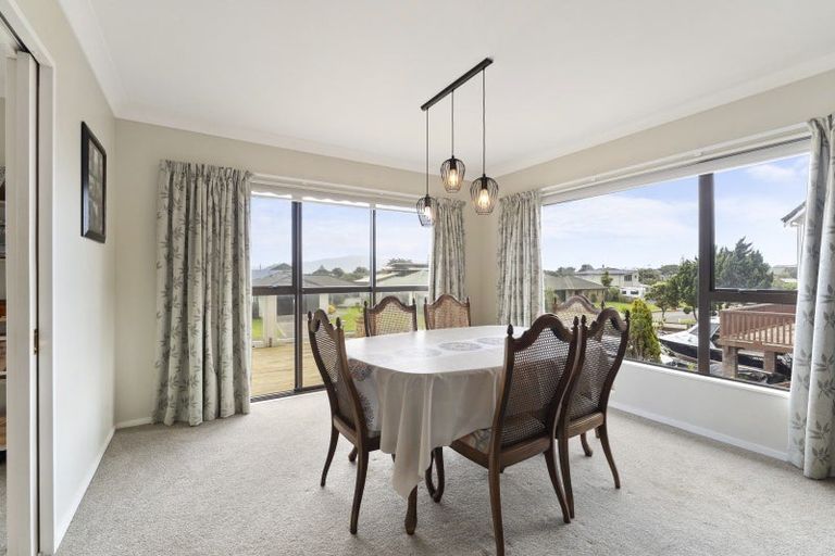 Photo of property in 7 Major Durie Place, Waikanae Beach, Waikanae, 5036