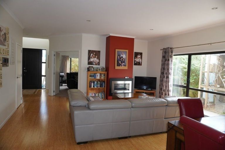 Photo of property in 20 Eastwood Rise, Browns Bay, Auckland, 0630