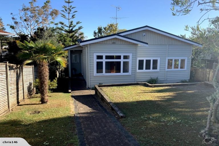 Photo of property in 26 Nutsey Avenue, Northcote, Auckland, 0627