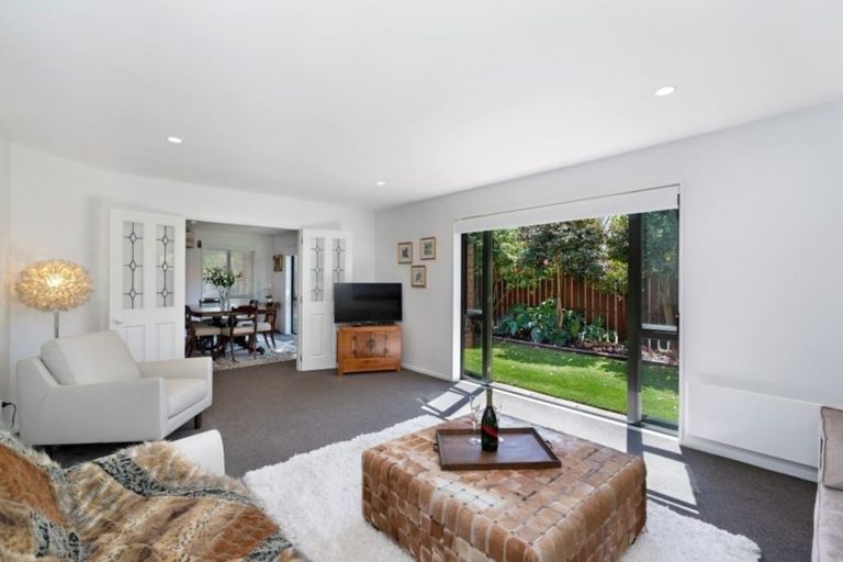 Photo of property in 2/44 Straven Road, Riccarton, Christchurch, 8011