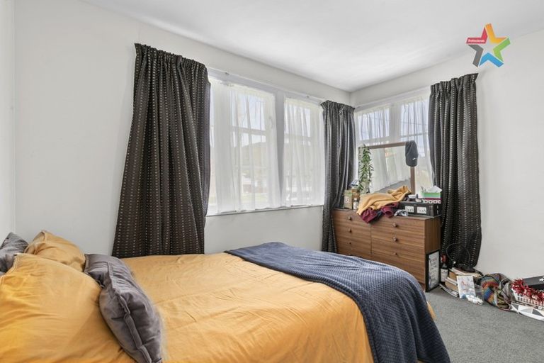 Photo of property in 12 Wheatley Street, Naenae, Lower Hutt, 5011