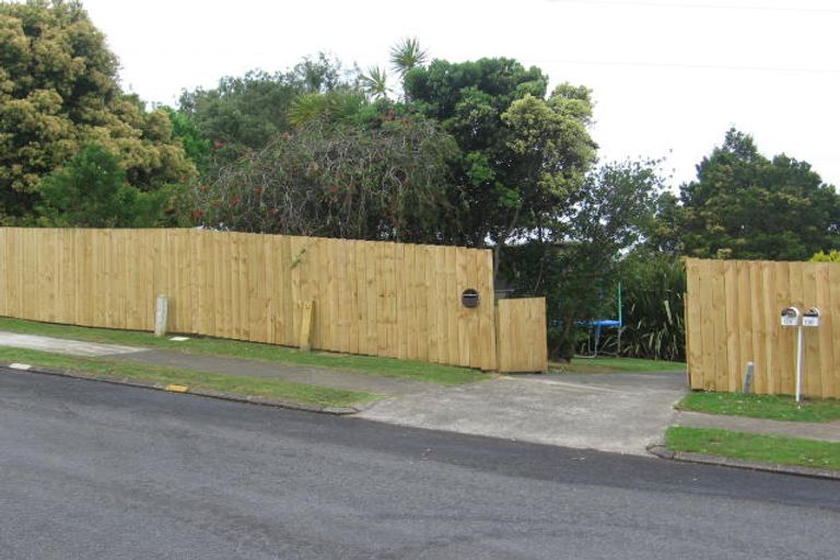 Photo of property in 15 Heron Place, Pakuranga Heights, Auckland, 2010