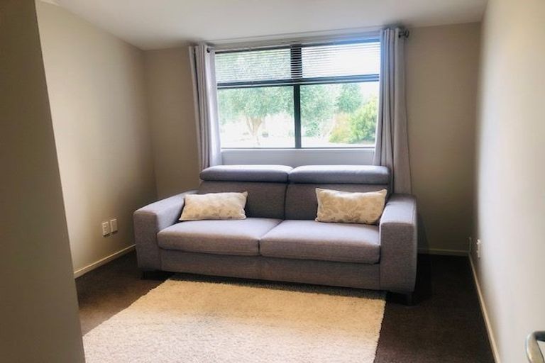 Photo of property in 25 Consort Close, Paraparaumu Beach, Paraparaumu, 5032