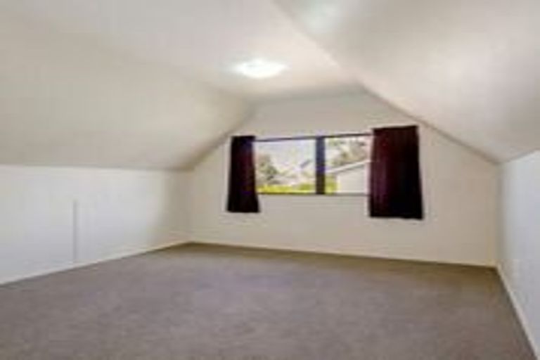Photo of property in 323 Pakuranga Road, Pakuranga Heights, Auckland, 2010