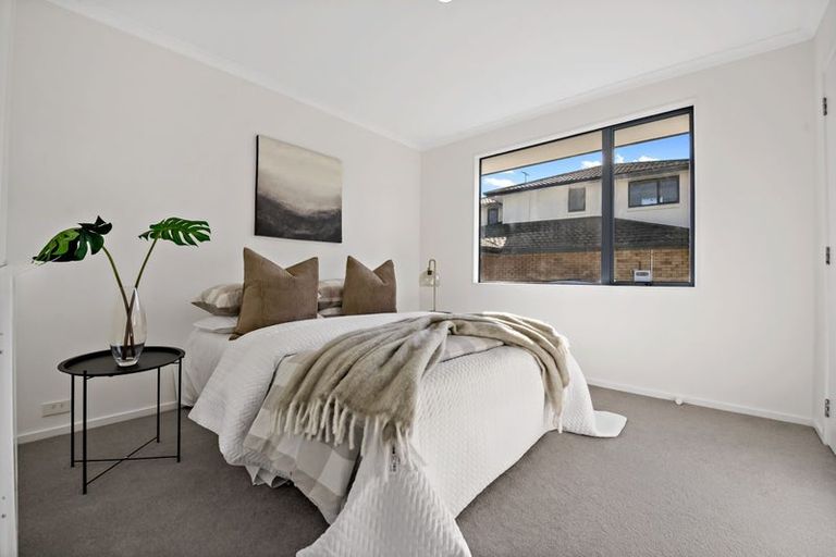 Photo of property in 45 Kittiwake Drive, Schnapper Rock, Auckland, 0632