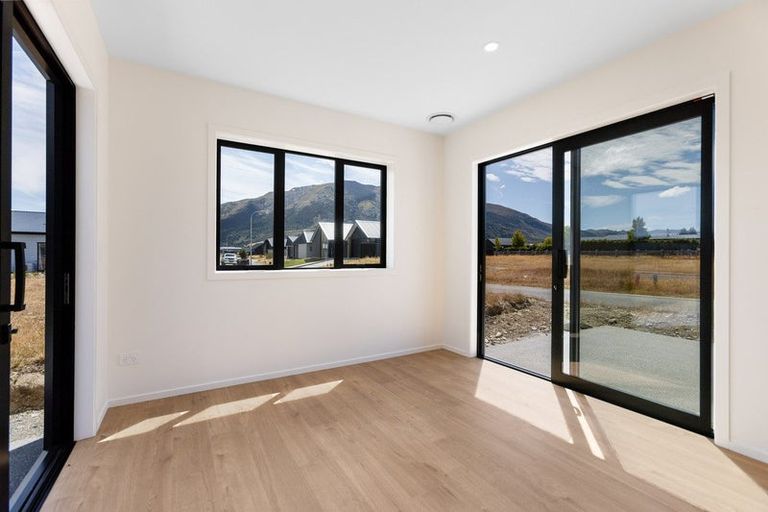 Photo of property in 4 Pipson Way, Lake Hawea, 9382