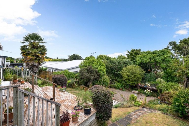 Photo of property in 100 Forest Lake Road, Forest Lake, Hamilton, 3200