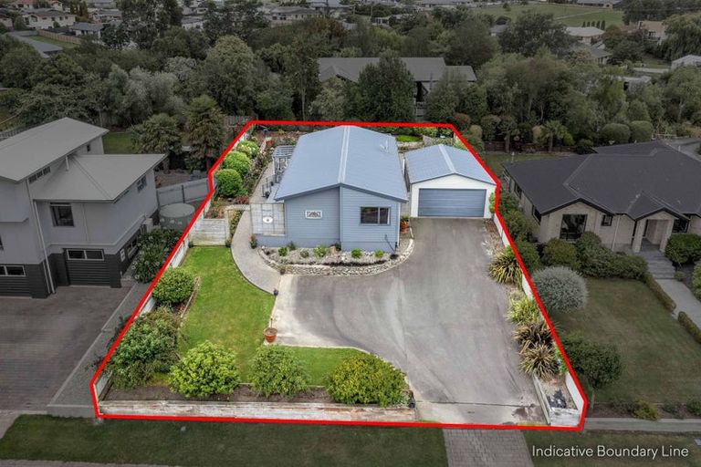 Photo of property in 32 Grove Avenue, Weston, Oamaru, 9401