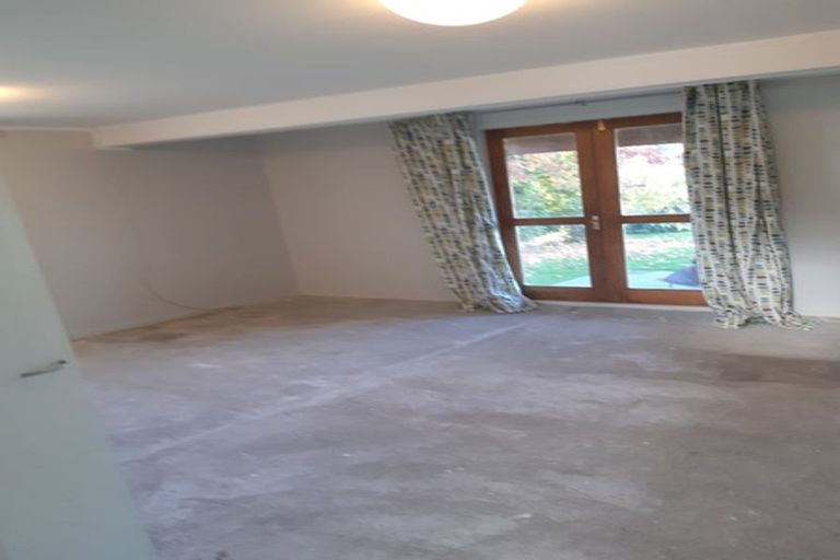 Photo of property in 6 Tirita Street, Kawaha Point, Rotorua, 3010