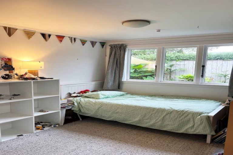 Photo of property in 22 Konini Street, Eastbourne, Lower Hutt, 5013