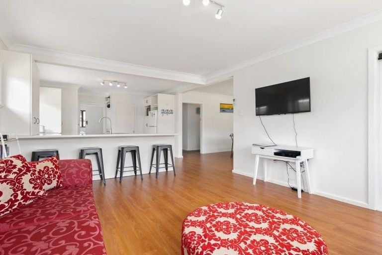 Photo of property in 6 Pitau Road, Mount Maunganui, 3116