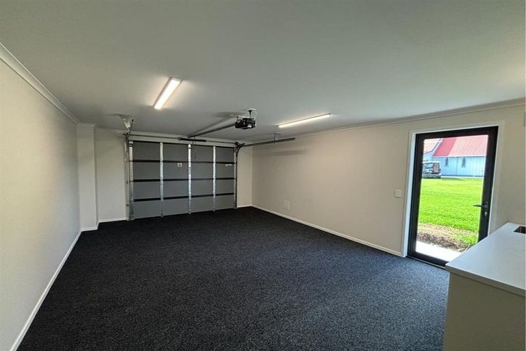 Photo of property in 8 Henui Street, Strandon, New Plymouth, 4312