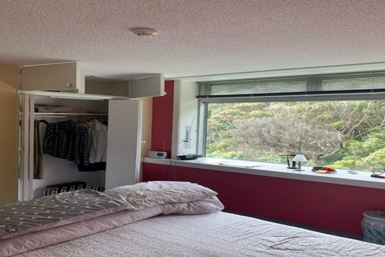 Photo of property in Jerningham Apartments, 20 Oriental Terrace, Oriental Bay, Wellington, 6011