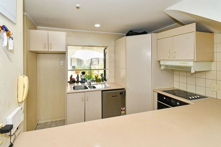 Photo of property in 11/77 Saint George Street, Papatoetoe, Auckland, 2025