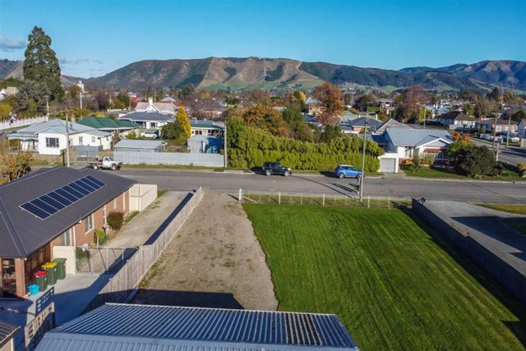 Photo of property in 22 Oxford Street, Waimate, 7924