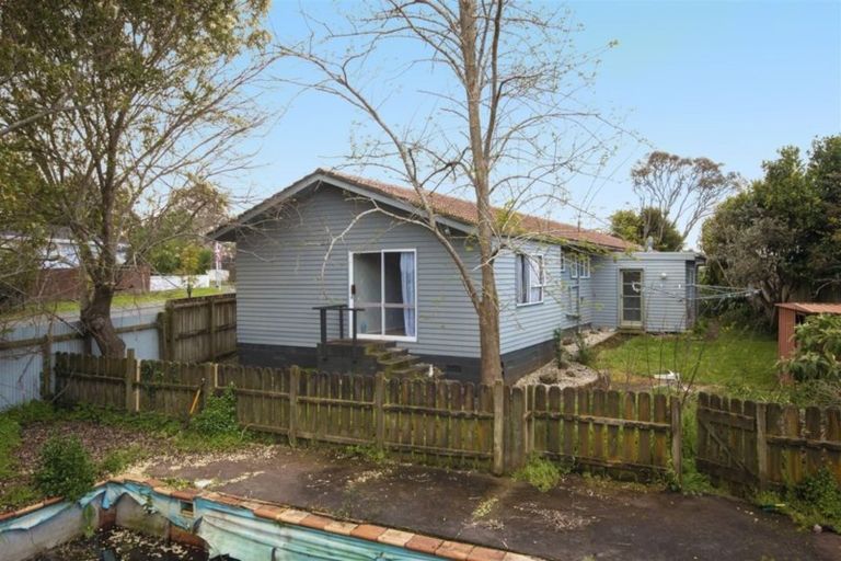 Photo of property in 21 Leaver Place, Weymouth, Auckland, 2103