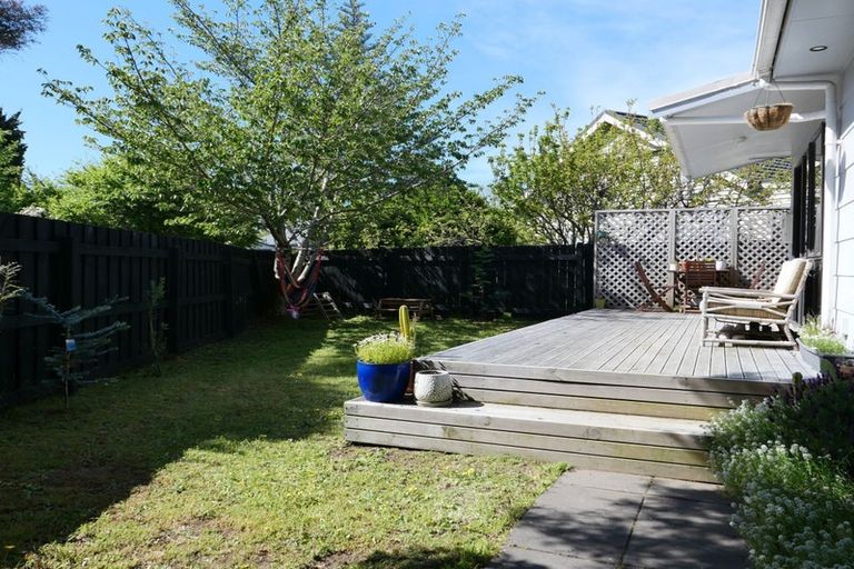 Photo of property in 6 Rodney Grove, Paraparaumu, 5032