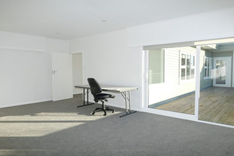 Photo of property in 14 Hillcrest Road, Raumati South, Paraparaumu, 5032