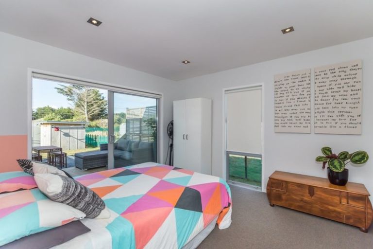 Photo of property in 42 Kent Avenue, Waitarere Beach, Levin, 5510