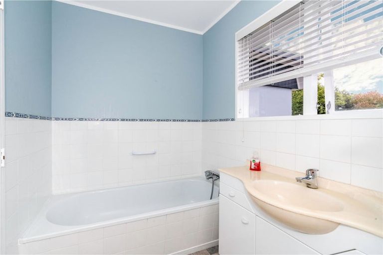 Photo of property in 9a Olive Terrace, Paraparaumu Beach, Paraparaumu, 5032