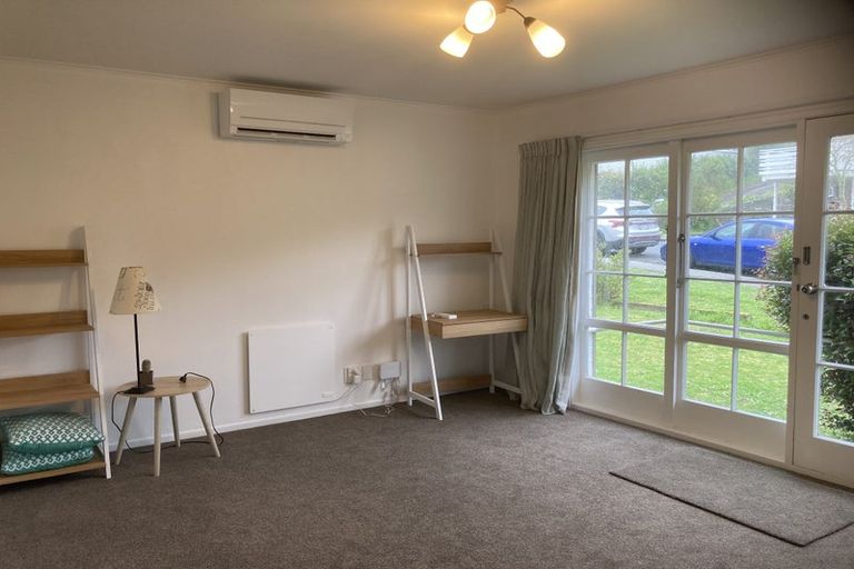 Photo of property in 3 Thurleigh Grove, Karori, Wellington, 6012