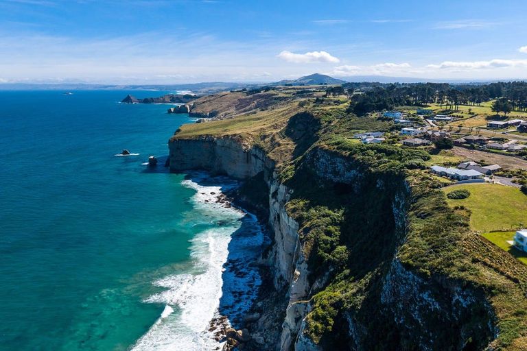 Photo of property in 25 Highgrove, Saint Clair, Dunedin, 9012