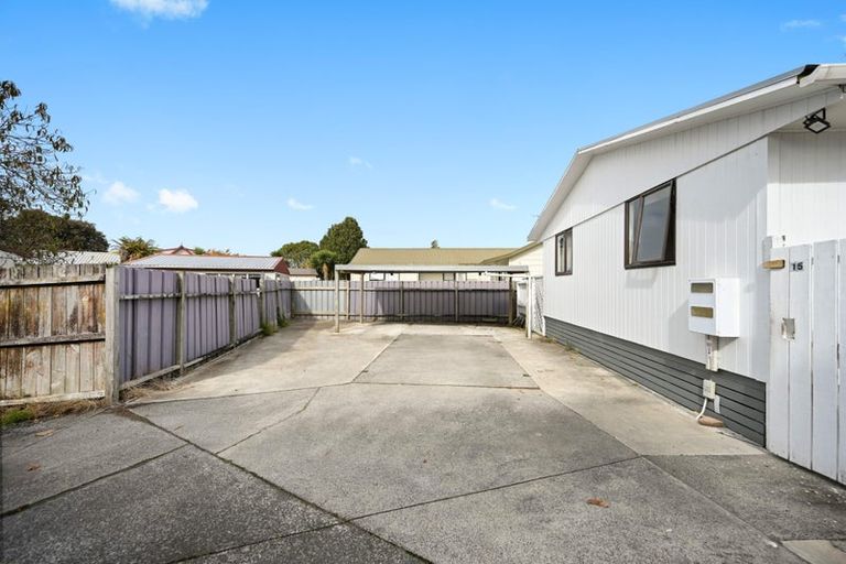 Photo of property in 15 Garland Drive, St Andrews, Hamilton, 3200