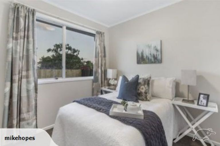 Photo of property in 1/76a Mckenzie Road, Mangere Bridge, Auckland, 2022