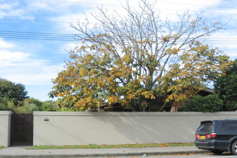 Photo of property in 194 Racecourse Road, Sockburn, Christchurch, 8042