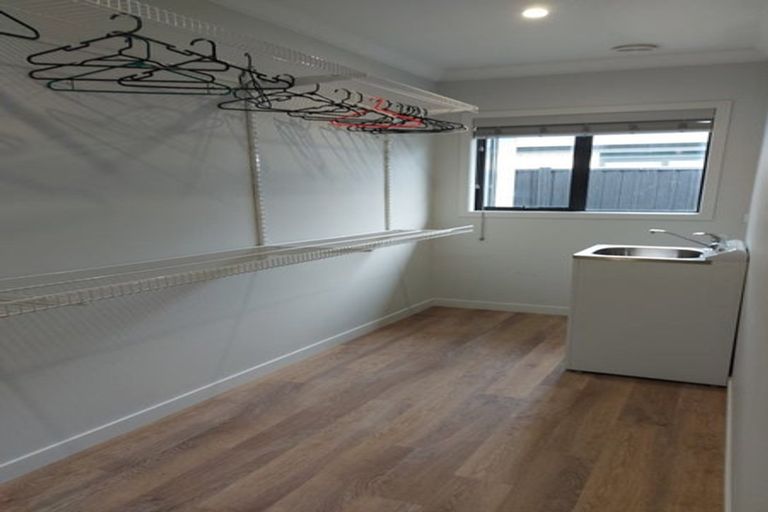 Photo of property in 10 Don Griffin Grove, Trentham, Upper Hutt, 5018