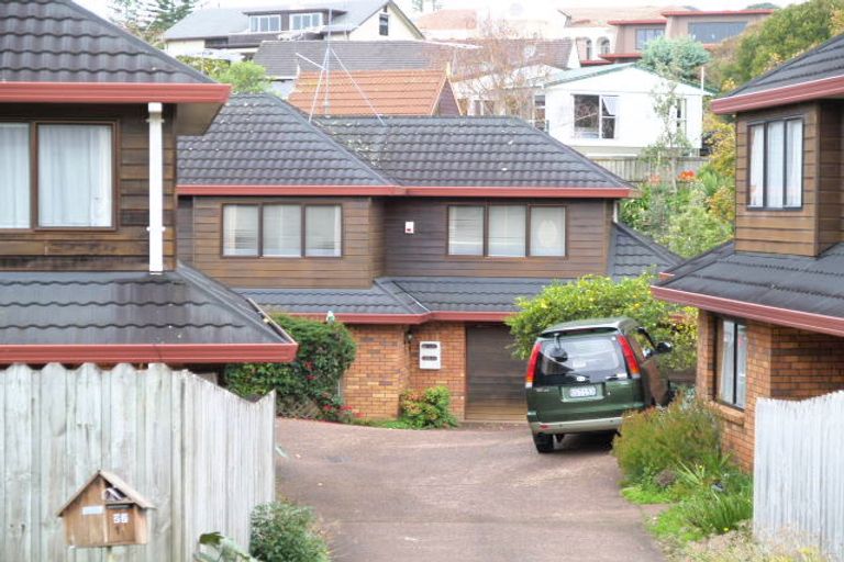 Photo of property in 1/27 Luplau Crescent, Cockle Bay, Auckland, 2014