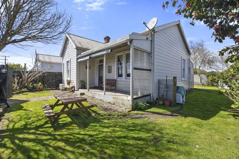 Photo of property in 49 Parris Street, Waitara, 4320
