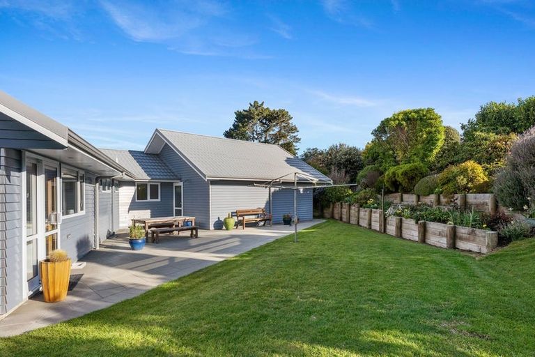 Photo of property in 51 Paul Faith Lane, Te Horo, Otaki, 5581