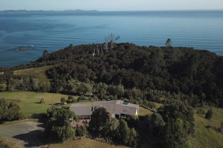 Photo of property in 43 Cable Bay Heights Drive, Cable Bay, 0420