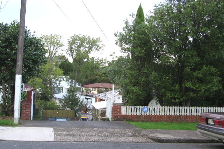 Photo of property in 53 Mcclintock Road, Massey, Auckland, 0614