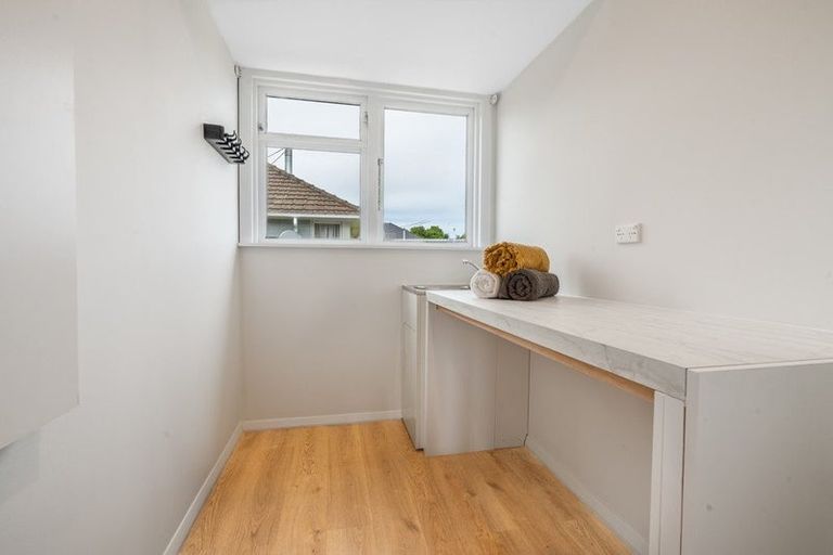 Photo of property in 22 Lambeth Crescent, Northcote, Christchurch, 8052