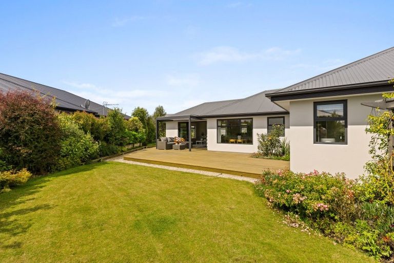 Photo of property in 41 Watkins Drive, Rangiora, 7400