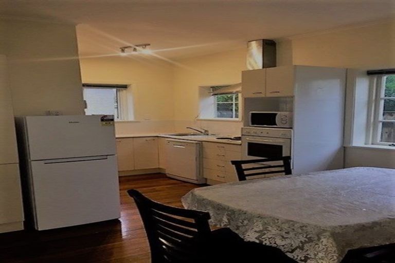 Photo of property in 89 Cambridge Terrace, Waterloo, Lower Hutt, 5011