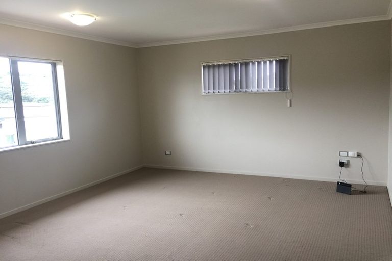 Photo of property in 19 Kokako Rise, Papakura, 2110