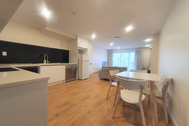 Photo of property in 7 Lilac Lane, Oteha, Auckland, 0632