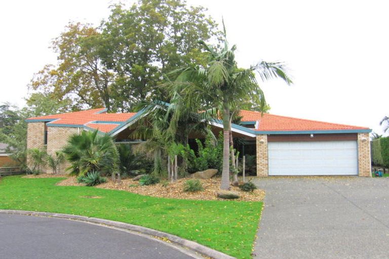 Photo of property in 13 Birchwood Grove, Greenhithe, Auckland, 0632