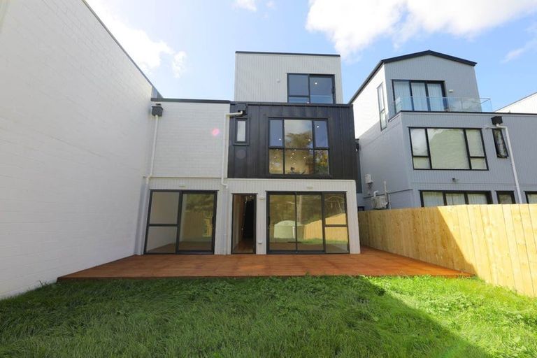 Photo of property in 45 Waka Street, Albany Heights, Auckland, 0632